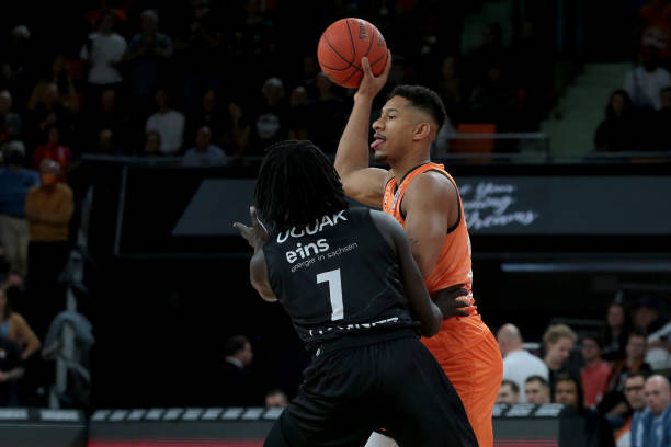 赴客场作战 赴客场作战