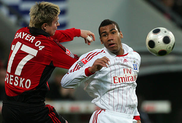 占据一定优 占据一定优